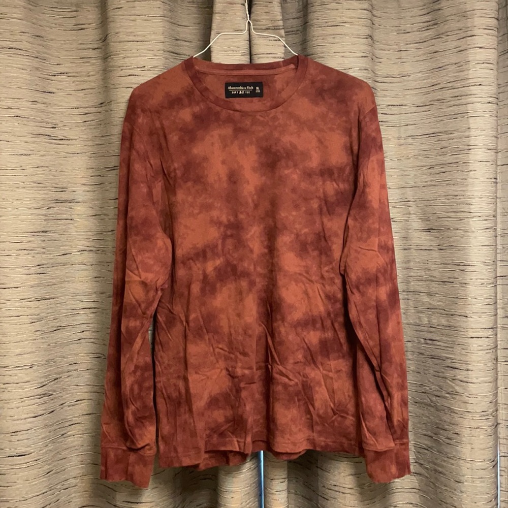 Men’s A&F Red Splotch Long Sleeve
